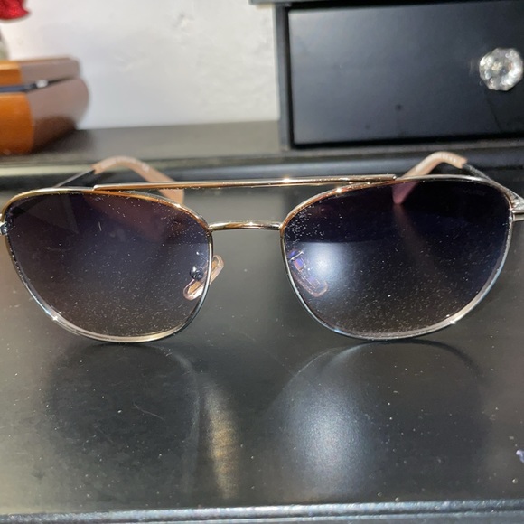 Coach HC7107 - Picture 7 of 7